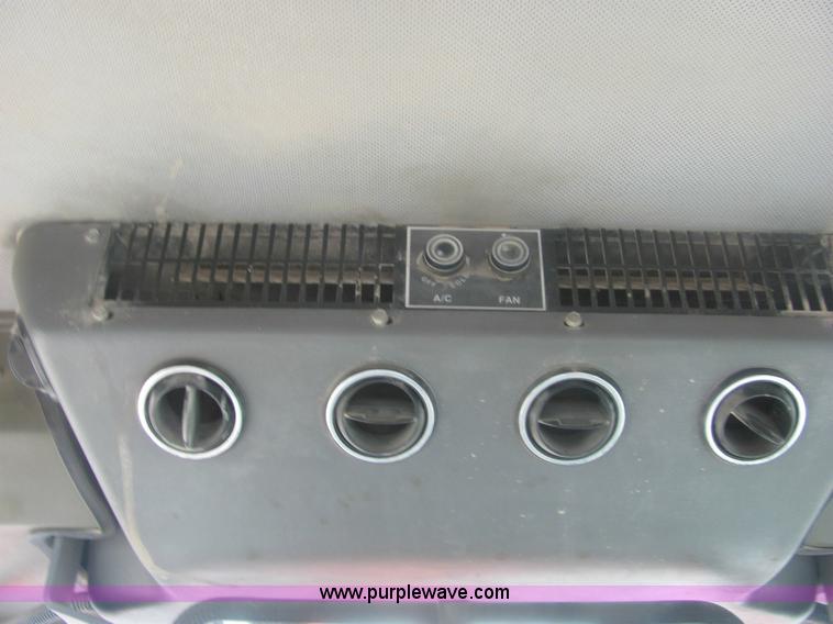 image for item 6168 1996 Champion 710A motor grader