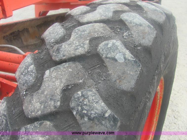 image for item 6168 1996 Champion 710A motor grader