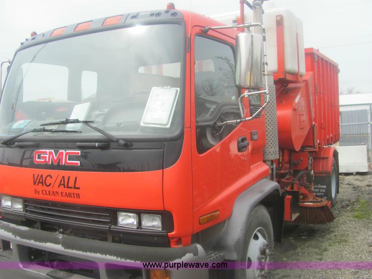 image for item 6170 2002 GMC T7500 street sweeper