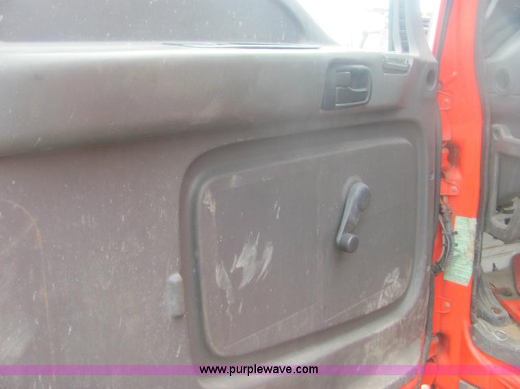 image for item 6170 2002 GMC T7500 street sweeper