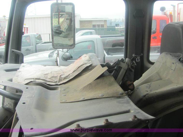 image for item 6170 2002 GMC T7500 street sweeper