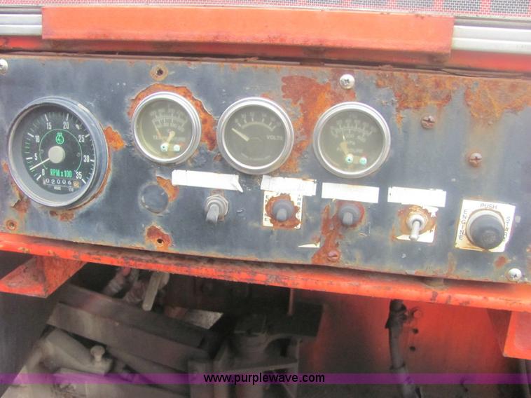 image for item 6170 2002 GMC T7500 street sweeper