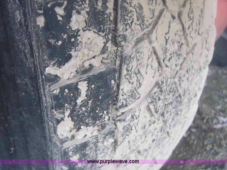 image for item 6170 2002 GMC T7500 street sweeper