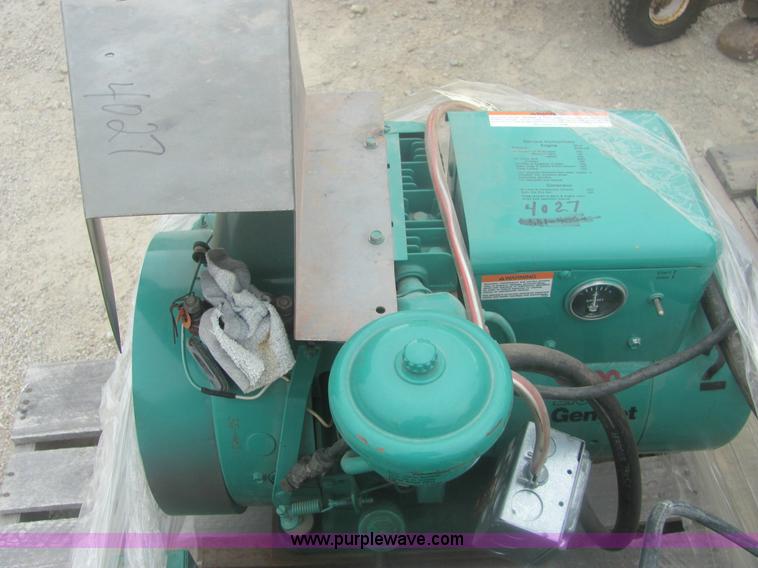 image for item 6172 Durasig portable traffic signal system