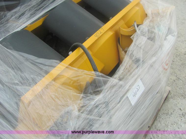 image for item 6172 Durasig portable traffic signal system