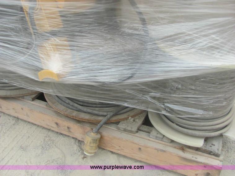 image for item 6172 Durasig portable traffic signal system