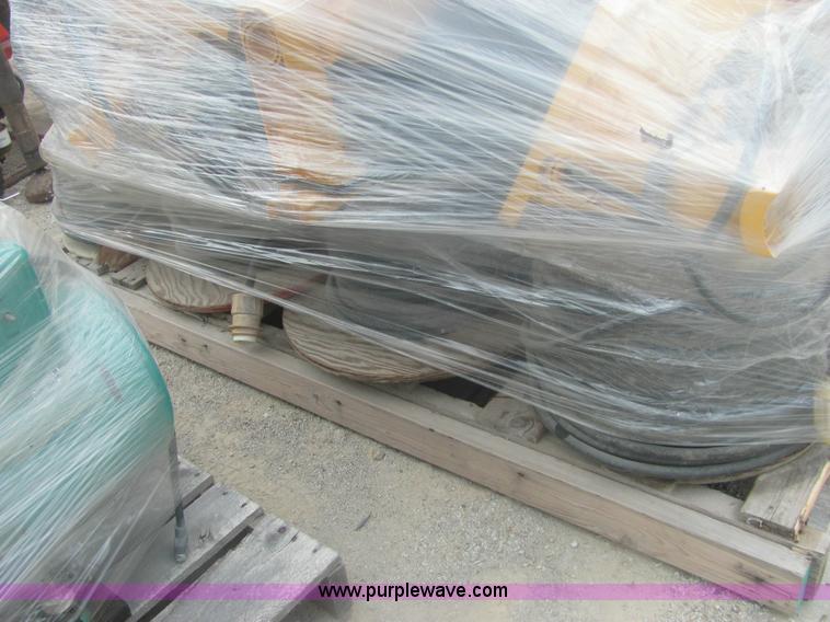 image for item 6172 Durasig portable traffic signal system