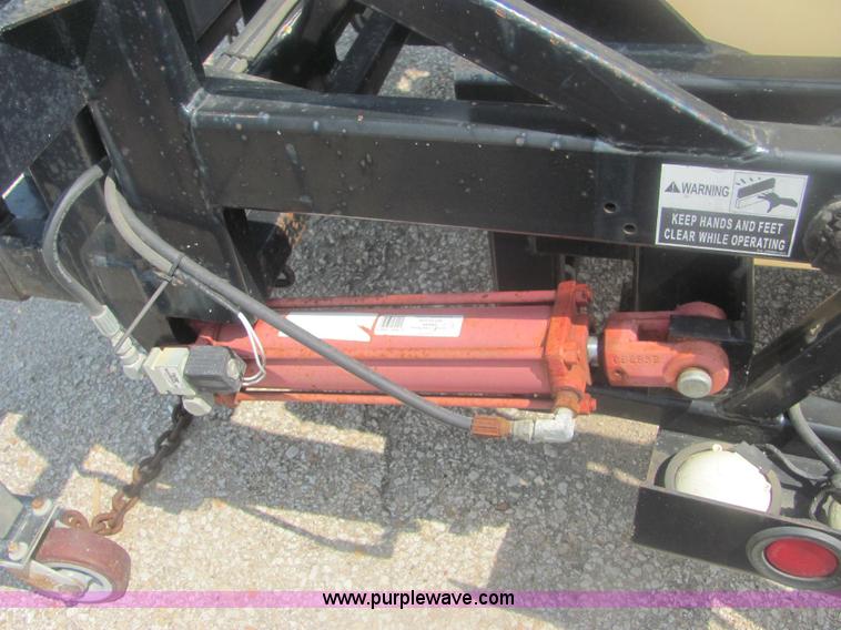 image for item 6195 2001 John Tomas crash attenuator