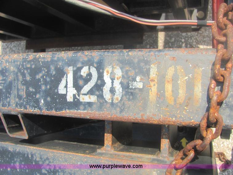 image for item 6195 2001 John Tomas crash attenuator