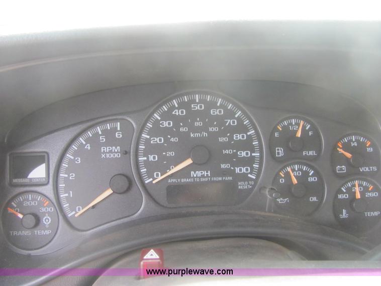 image for item 6201 2001 Chevrolet Silverado C2500HD pickup truck