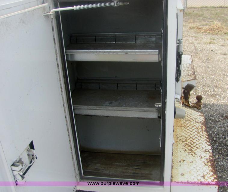 image for item 6201 2001 Chevrolet Silverado C2500HD pickup truck