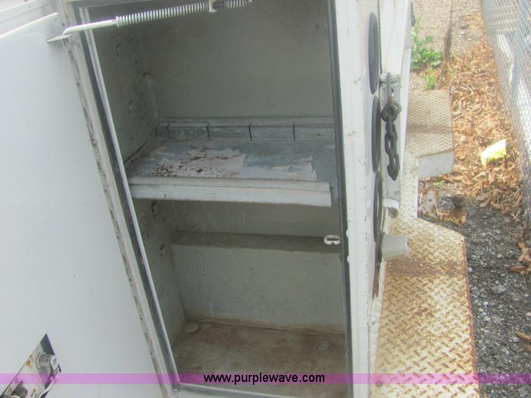 image for item 6202 2001 Chevrolet Silverado C2500HD pickup truck