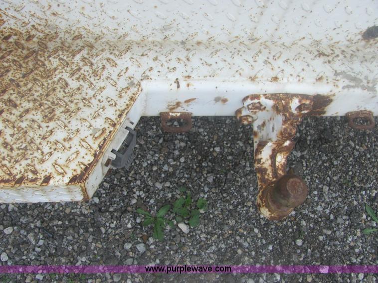 image for item 6202 2001 Chevrolet Silverado C2500HD pickup truck