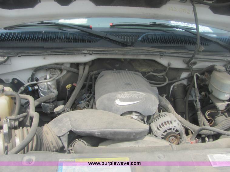 image for item 6202 2001 Chevrolet Silverado C2500HD pickup truck