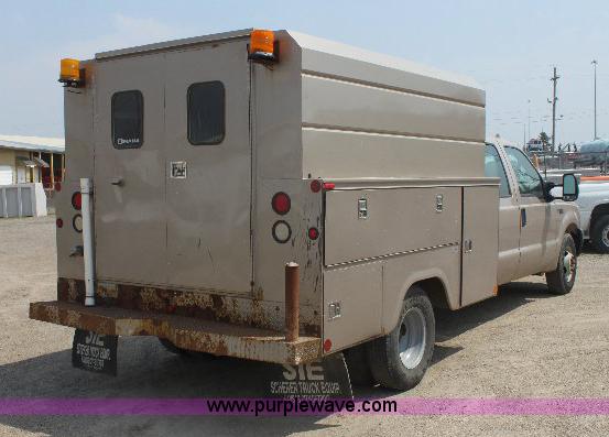 image for item 6252 1999 Ford F350 Super Duty pickup truck