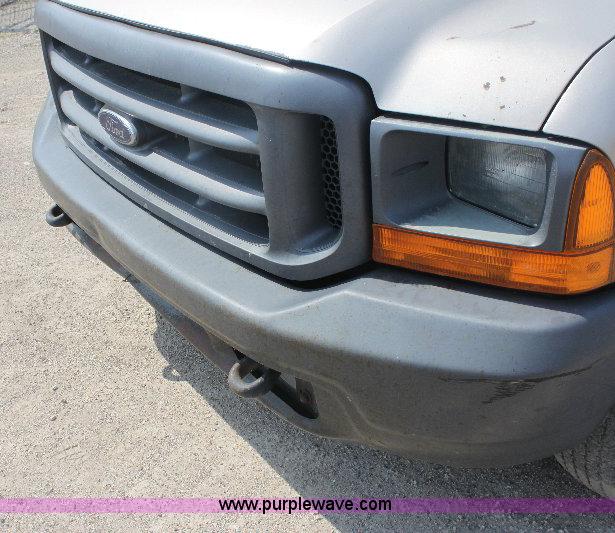 image for item 6252 1999 Ford F350 Super Duty pickup truck