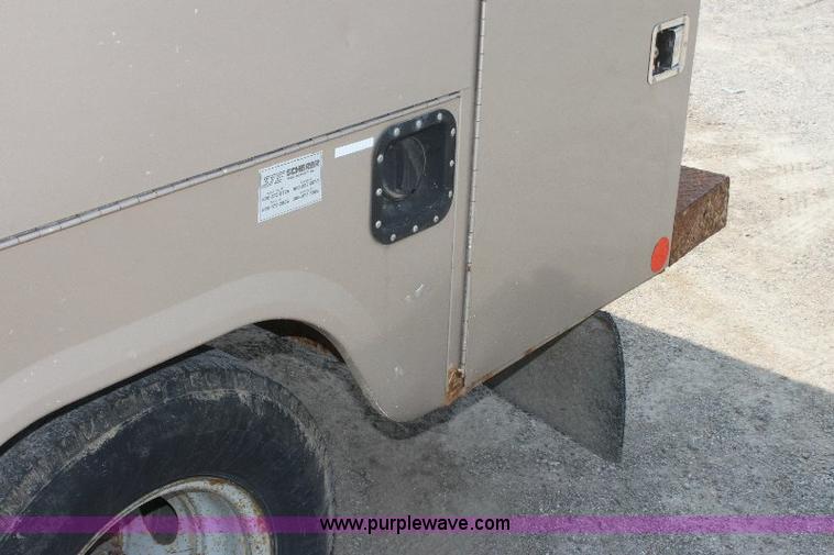 image for item 6252 1999 Ford F350 Super Duty pickup truck