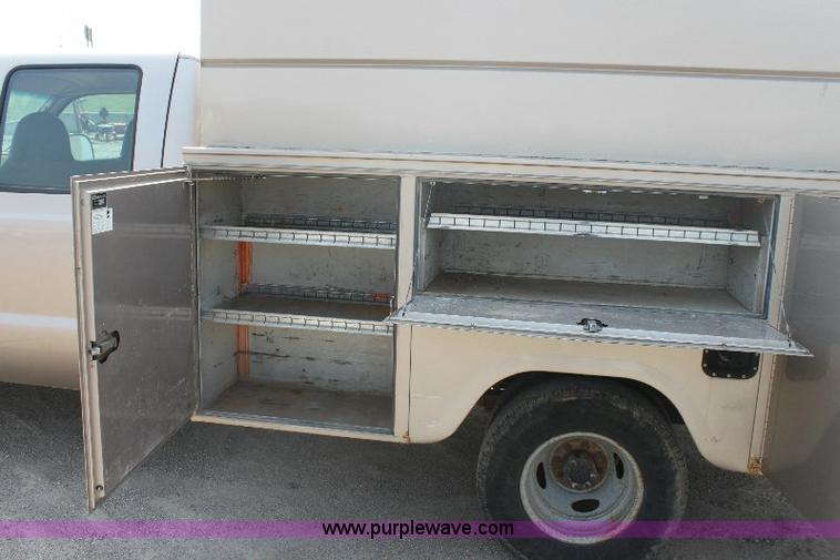 image for item 6252 1999 Ford F350 Super Duty pickup truck