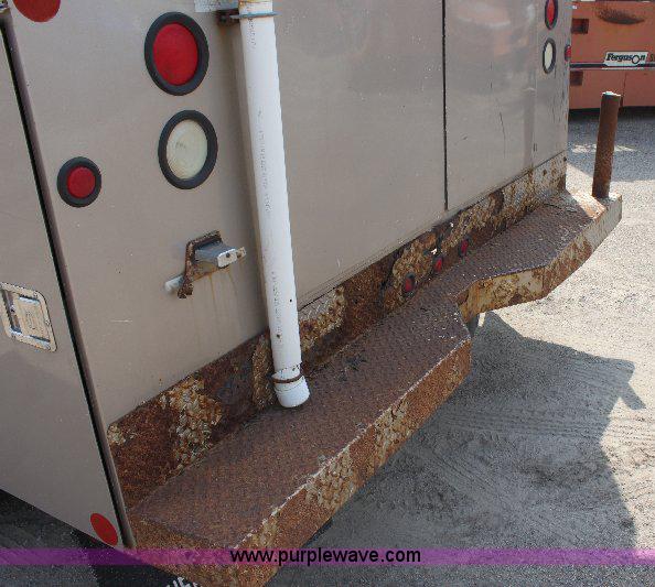 image for item 6252 1999 Ford F350 Super Duty pickup truck