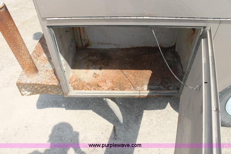 image for item 6252 1999 Ford F350 Super Duty pickup truck