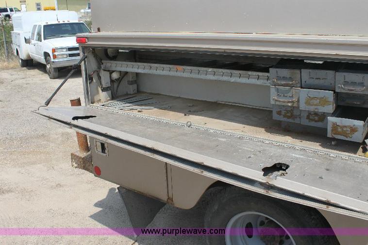 image for item 6252 1999 Ford F350 Super Duty pickup truck