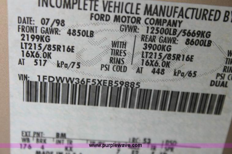 image for item 6252 1999 Ford F350 Super Duty pickup truck