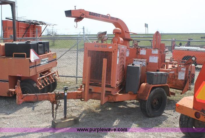 image for item 6253 1999 Brush Bandit 200 wood chipper