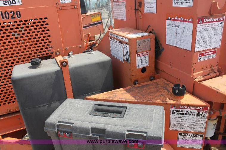 image for item 6253 1999 Brush Bandit 200 wood chipper