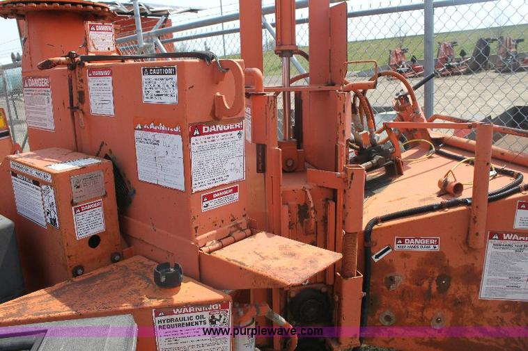 image for item 6253 1999 Brush Bandit 200 wood chipper