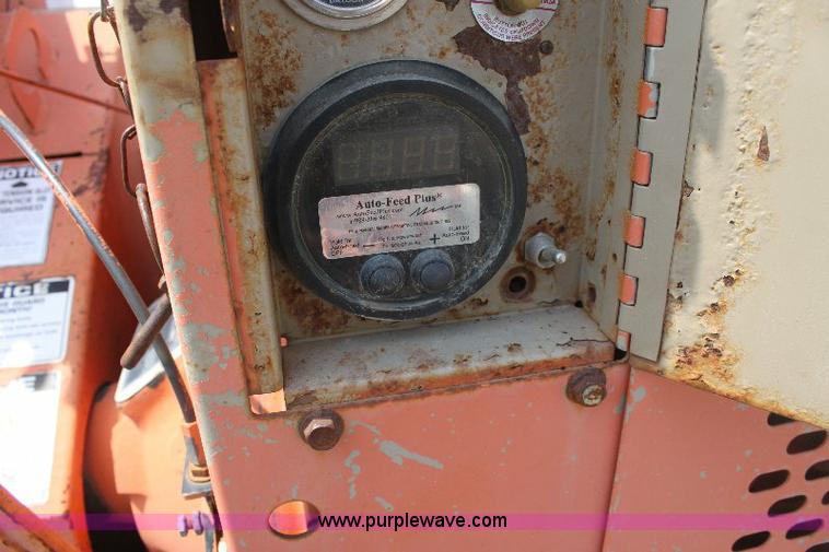 image for item 6253 1999 Brush Bandit 200 wood chipper