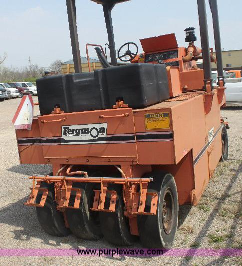 image for item 6254 1991 Ferguson 912 pneumatic roller