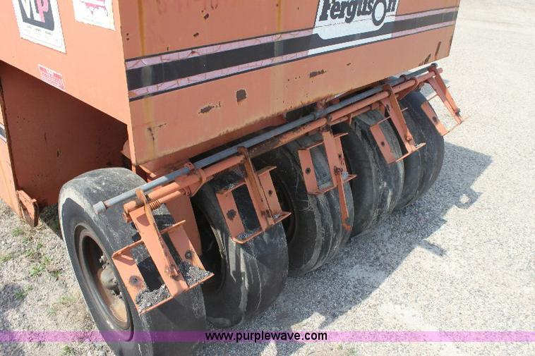 image for item 6254 1991 Ferguson 912 pneumatic roller