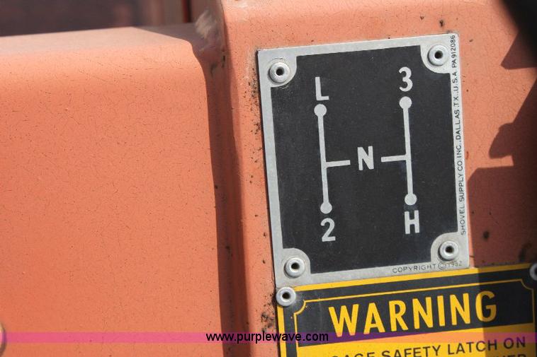 image for item 6254 1991 Ferguson 912 pneumatic roller