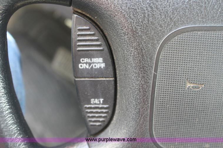 image for item 6271 2001 Dodge Ram 2500 pickup truck