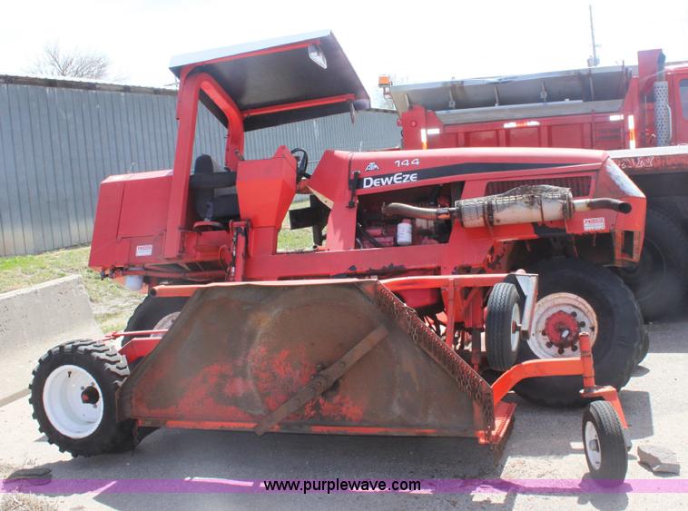 image for item 6281 2001 DewEze 144 slope mower