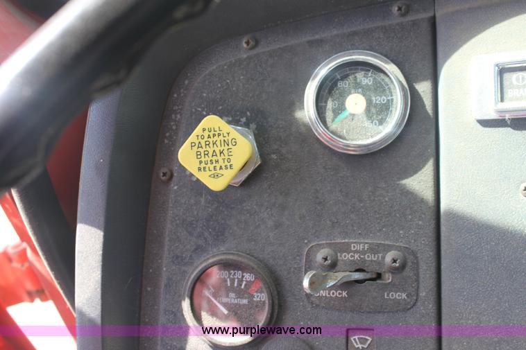 image for item 6282 1988 Ford T8000 rollback truck