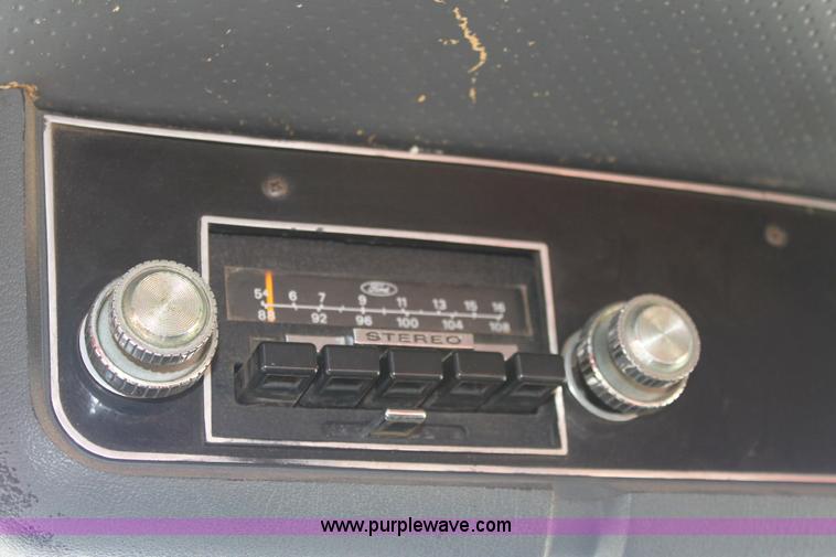 image for item 6282 1988 Ford T8000 rollback truck