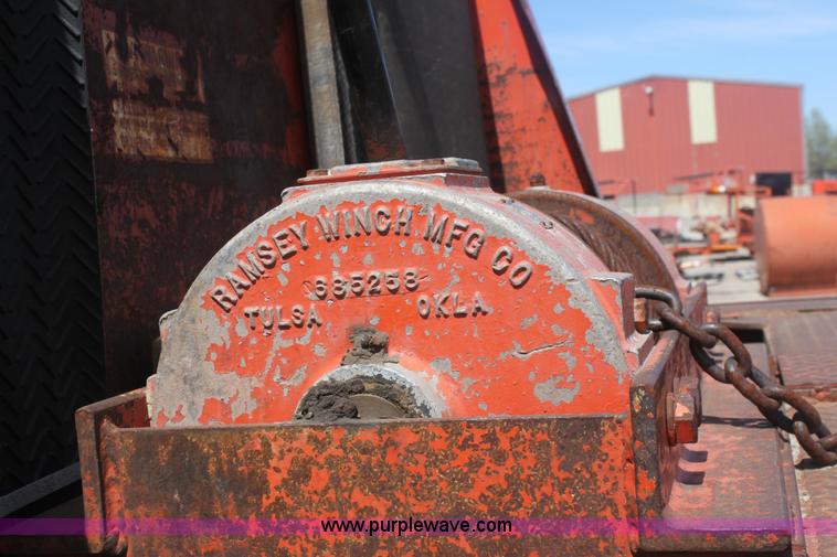 image for item 6282 1988 Ford T8000 rollback truck