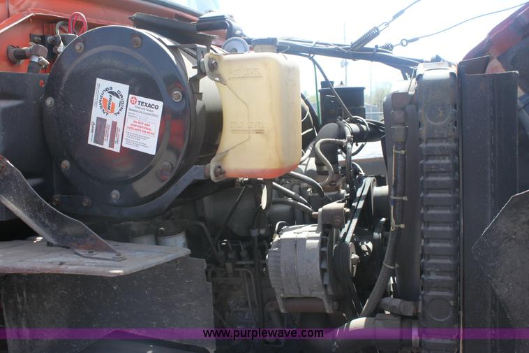 image for item 6282 1988 Ford T8000 rollback truck