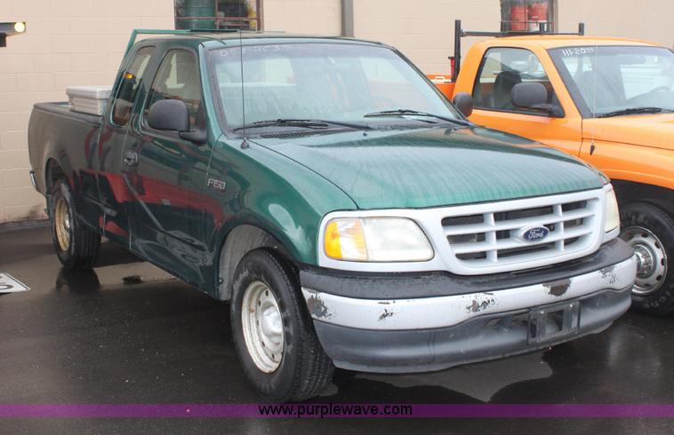 image for item 6307 1999 Ford F150 extended cab pickup truck