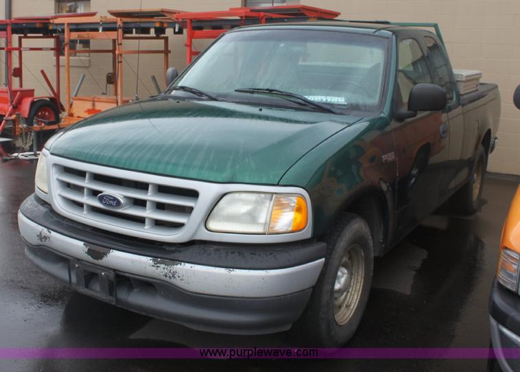 image for item 6307 1999 Ford F150 extended cab pickup truck
