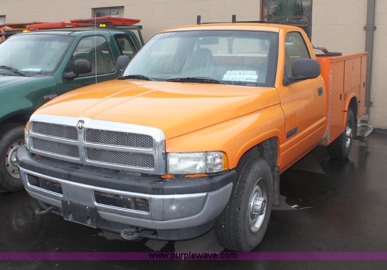 image for item 6308 2001 Dodge Ram 2500 pickup truck