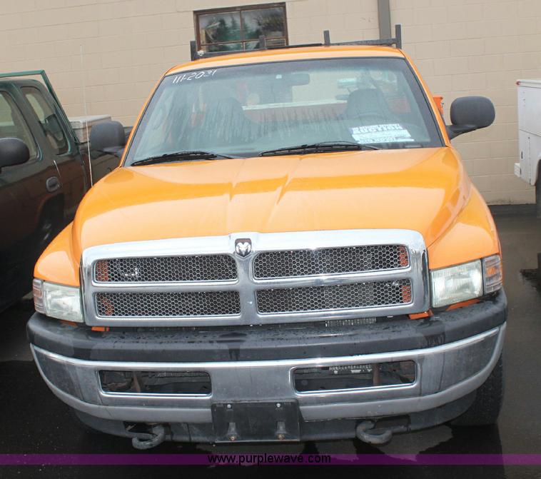 image for item 6308 2001 Dodge Ram 2500 pickup truck