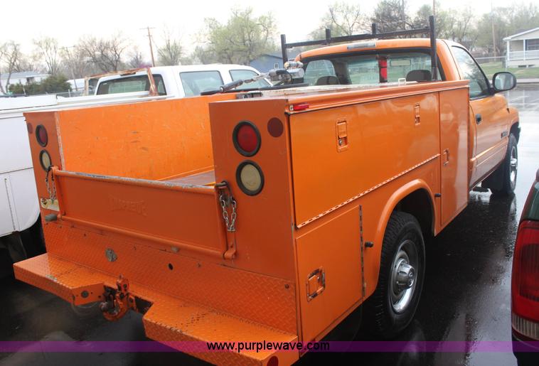 image for item 6308 2001 Dodge Ram 2500 pickup truck