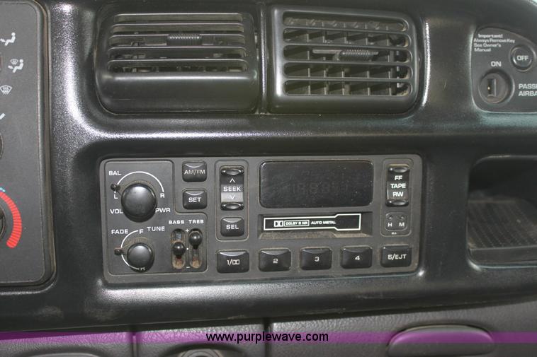 image for item 6308 2001 Dodge Ram 2500 pickup truck