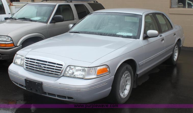 image for item 6310 2002 Ford Crown Victoria LX