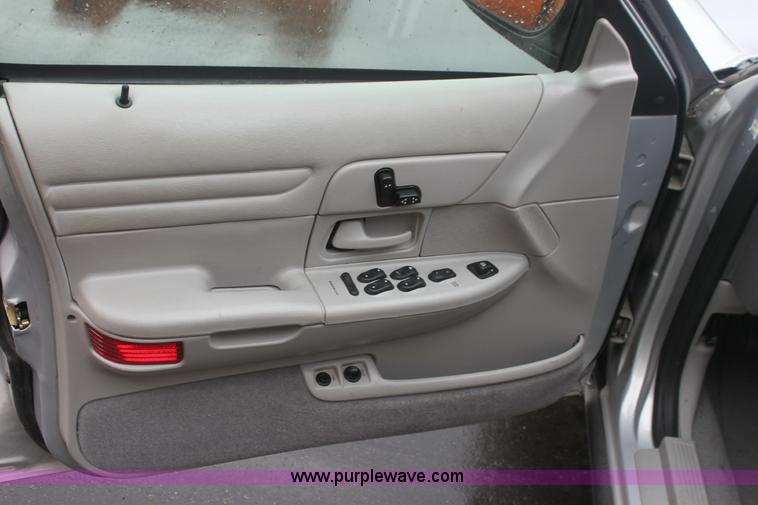 image for item 6310 2002 Ford Crown Victoria LX