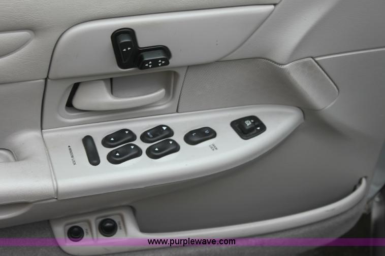 image for item 6310 2002 Ford Crown Victoria LX