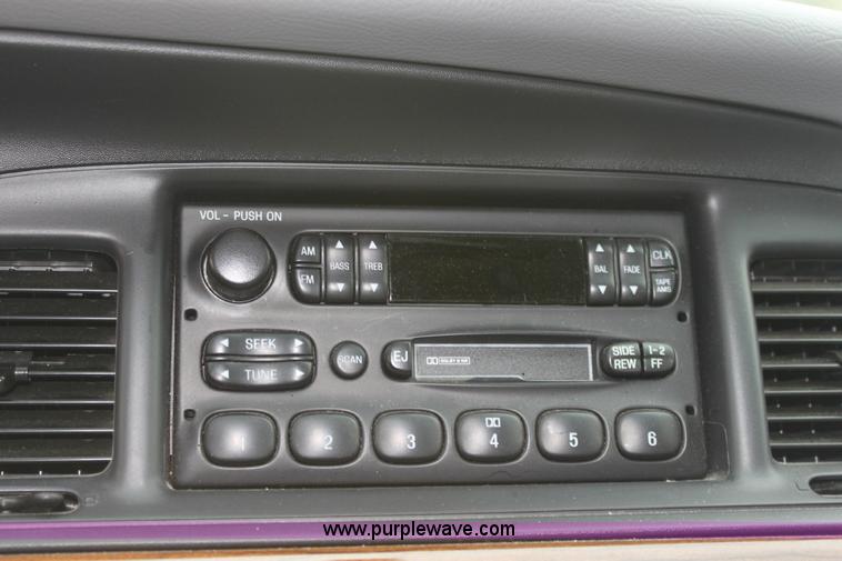 image for item 6310 2002 Ford Crown Victoria LX