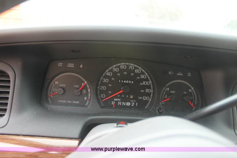 image for item 6310 2002 Ford Crown Victoria LX